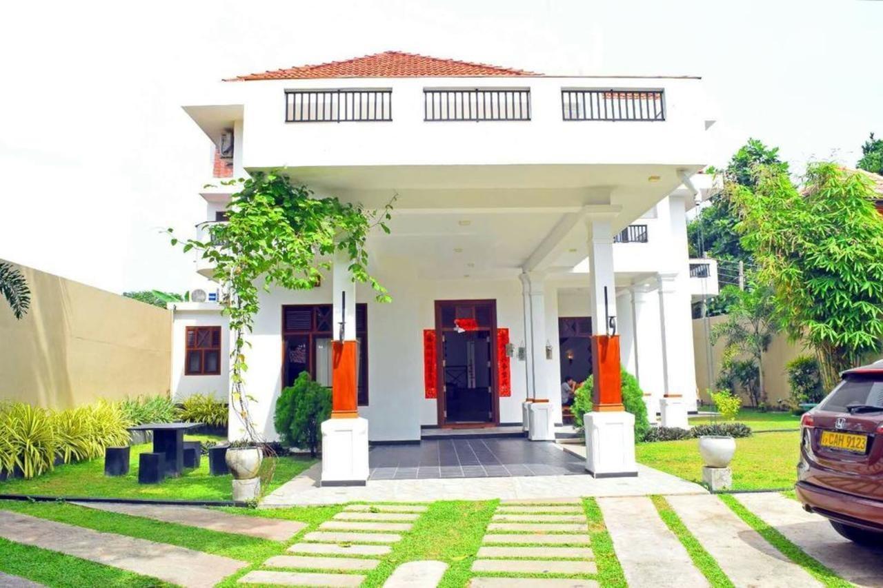 So What Boutique Hotel نيجومبو المظهر الخارجي الصورة