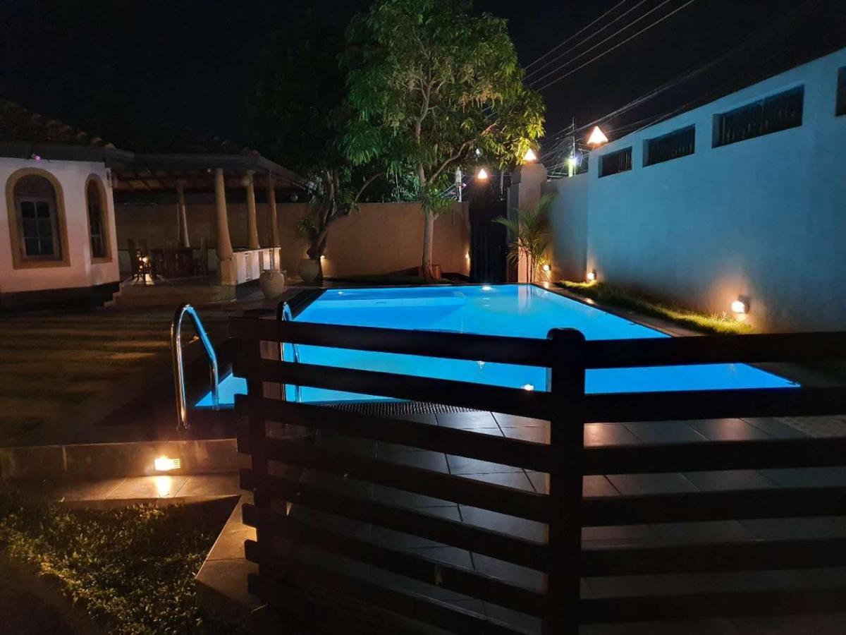So What Boutique Hotel نيجومبو المظهر الخارجي الصورة